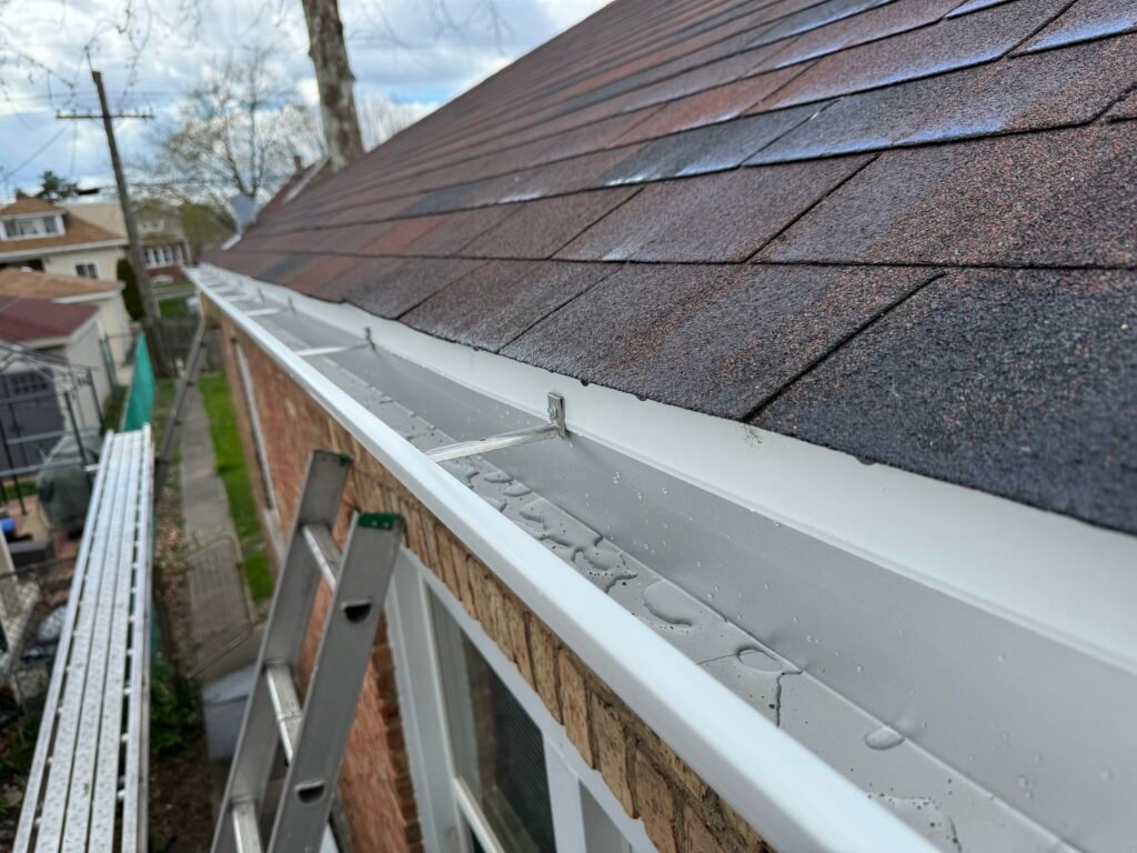 Gutter Santiago INC -Gutter Installation and Repair in chicago illinois